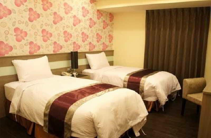 Taichung Saint Hotel Extérieur photo